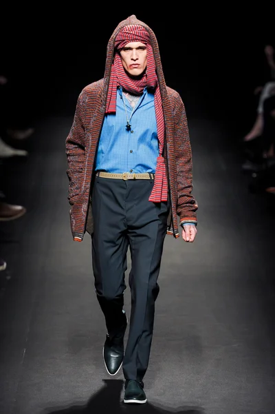 Look 27